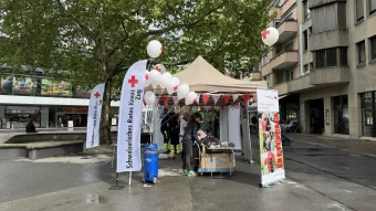 Weltrotkreuztag 2025 Stand Bundesplatz Zug