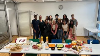 Frischgebackene Pflegehelfende SRK feiern ihre Zertifikate