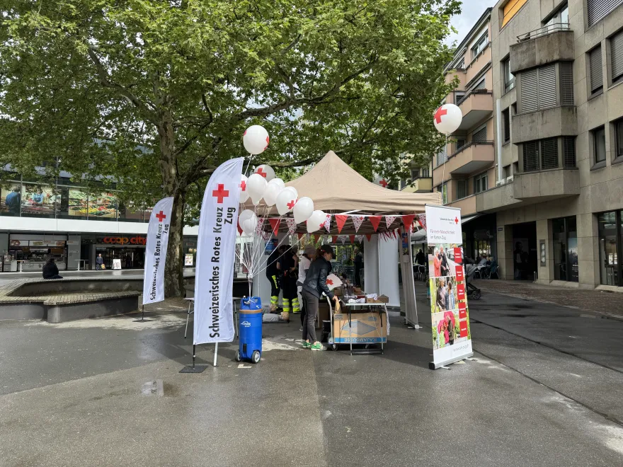 Weltrotkreuztag 2025 Stand Bundesplatz Zug